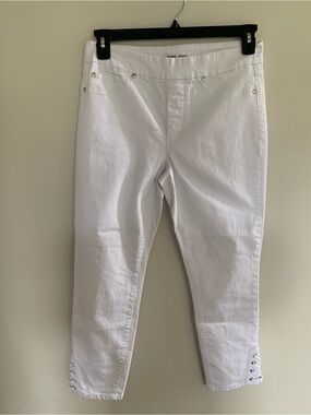 Tribal Jeans White Slim Midrise Capri with Lace-Up Hem